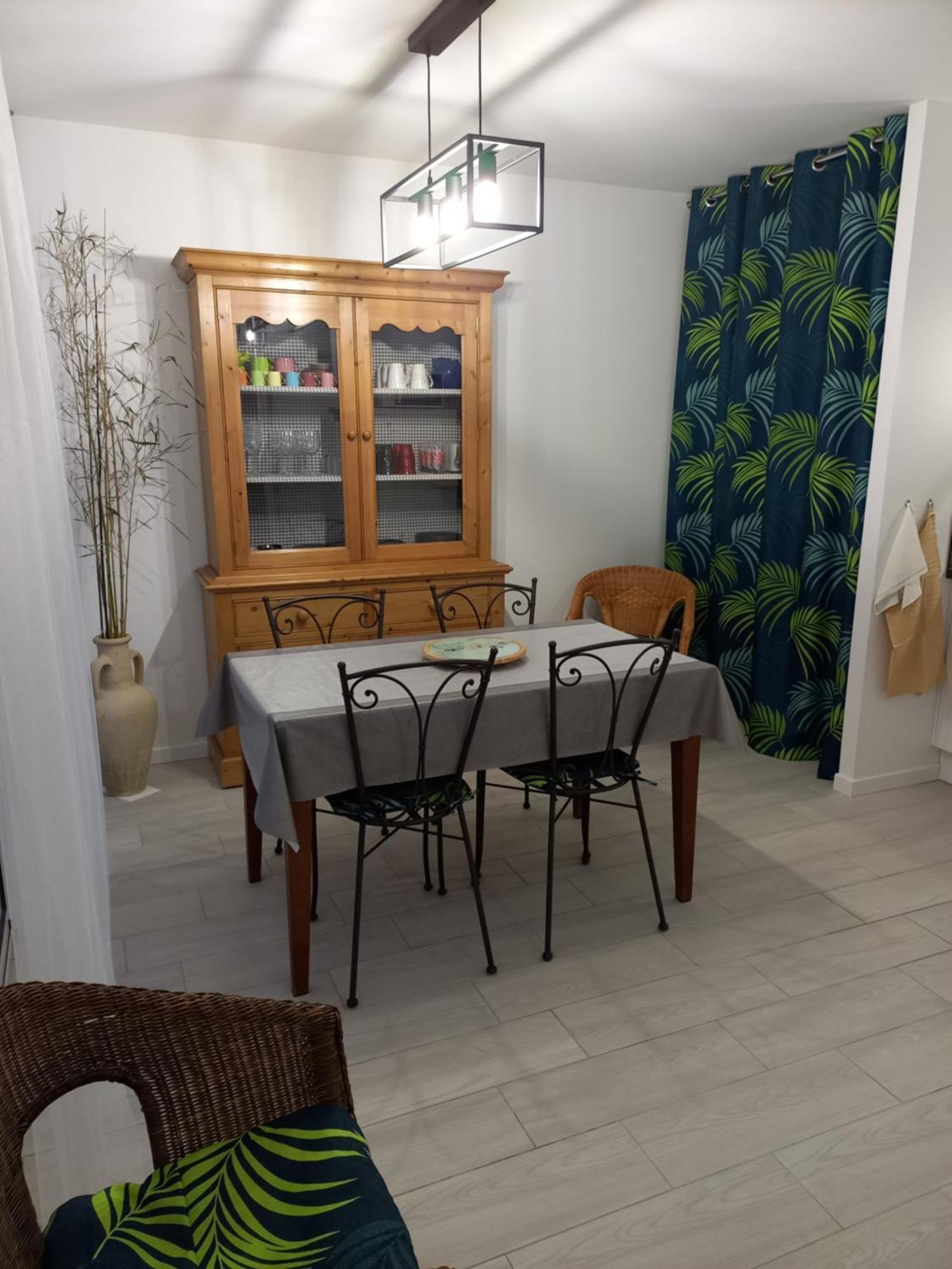 ホテル C La Belle Vie ペサック 部屋 写真